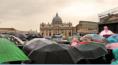Rome, le Vatican, bndiction du pape place Saint Pierre